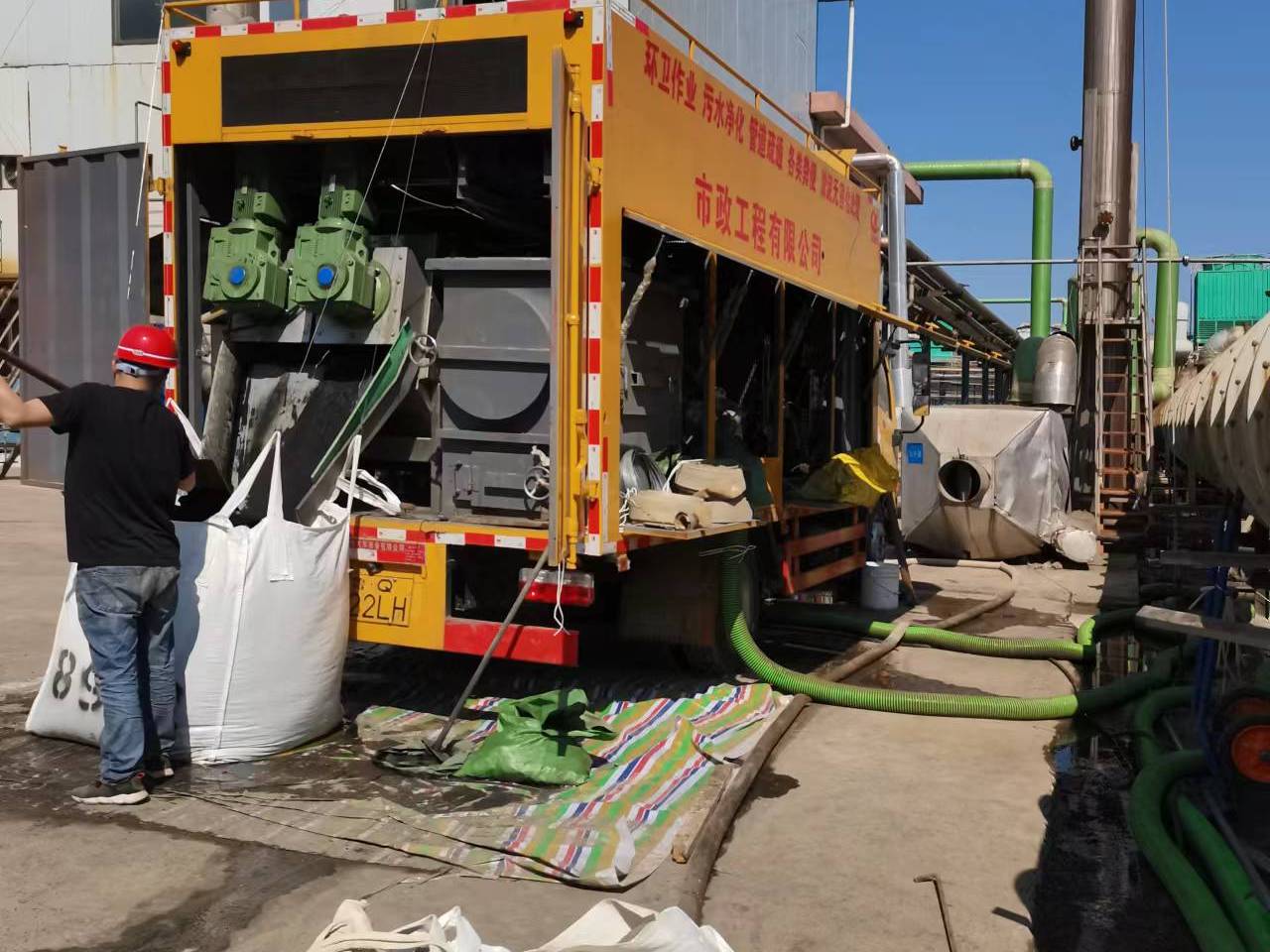 潮州淤泥压干处理